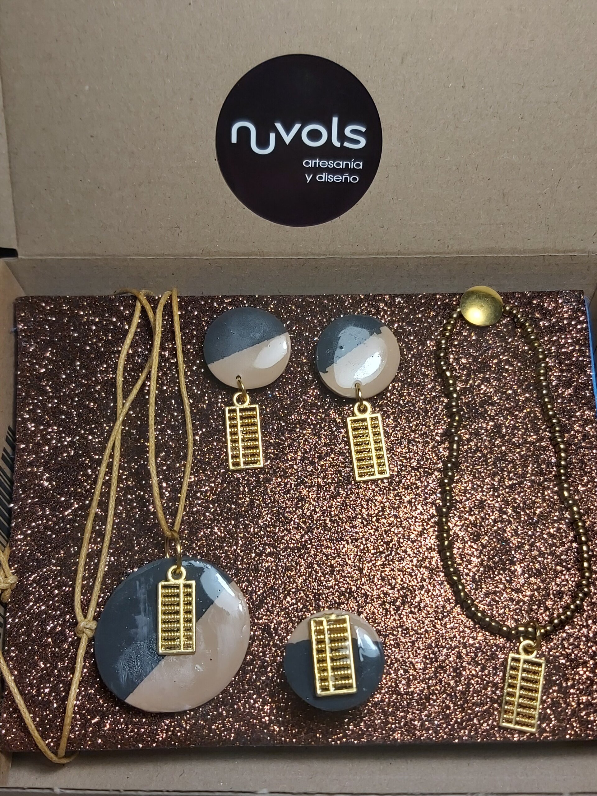 NEBEIG. COLGANTE, PENDIENTES, ANILLO Y PULSERA. - 6